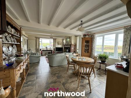 3 bedroom Detached house for sale in Swinefleet Road, Swinefleet, Goole, DN14