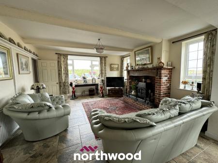 3 bedroom Detached house for sale in Swinefleet Road, Swinefleet, Goole, DN14