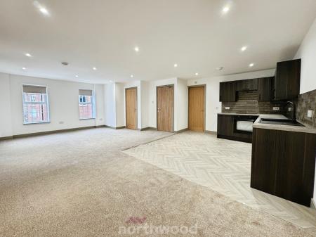 2 bedroom Flat to let in 24 Finkle Street, Thorne, Doncaster, DN8