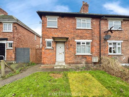 3 bedroom End of terrace house for sale in South Road, Moorends, Doncaster, DN8