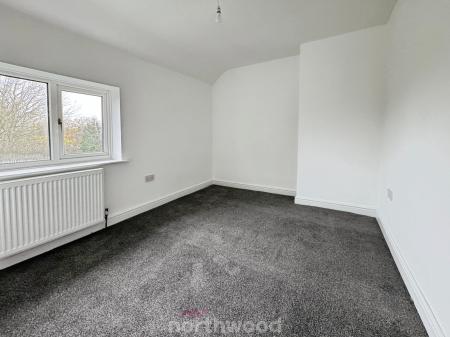 3 bedroom End of terrace house for sale in South Road, Moorends, Doncaster, DN8