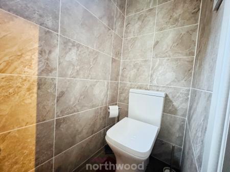 3 bedroom Detached house for sale in Fieldside, Doncaster, Doncaster, DN8