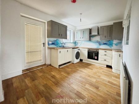 3 bedroom Semi-detached house for sale in Vermuyden Road, Moorends, Doncaster, DN8