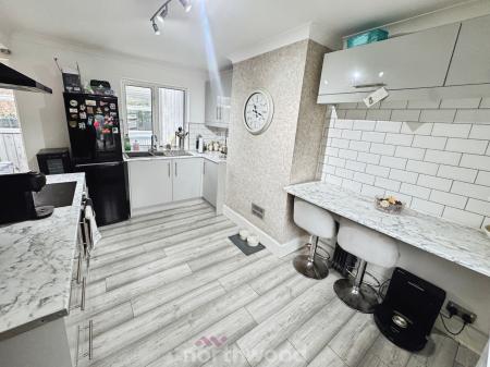 3 bedroom Semi-detached house for sale in Tennyson Avenue, Thorne, Doncaster, DN8