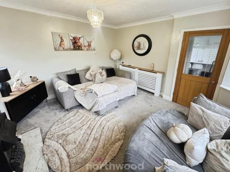 3 bedroom Semi-detached house for sale in Tennyson Avenue, Thorne, Doncaster, DN8