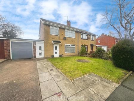 3 bedroom Semi-detached house for sale in Mansion Court Gardens, Thorne, Doncaster, DN8