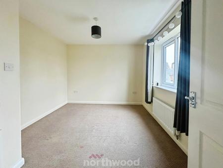 3 bedroom Semi-detached house to let in Church View Gardens, Moorends, Doncaster, DN8