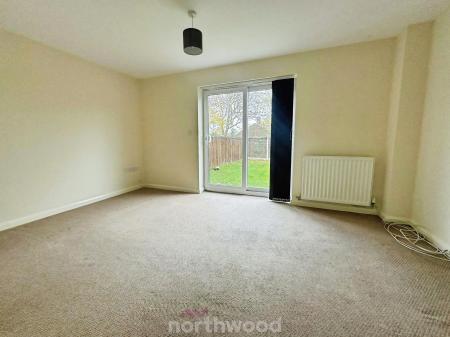 3 bedroom Semi-detached house to let in Church View Gardens, Moorends, Doncaster, DN8