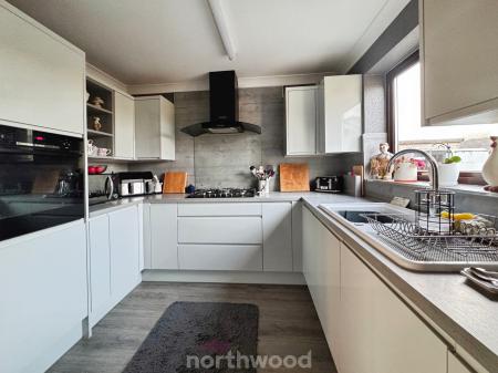 3 bedroom Detached bungalow for sale in Bloomhill Road, Thorne, Doncaster, DN8