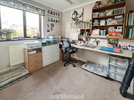 3 bedroom Detached bungalow for sale in Bloomhill Road, Thorne, Doncaster, DN8