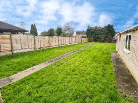 3 bedroom Semi-detached bungalow for sale in Park Crescent, Thorne, Doncaster, DN8