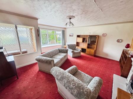 3 bedroom Semi-detached bungalow for sale in Park Crescent, Thorne, Doncaster, DN8