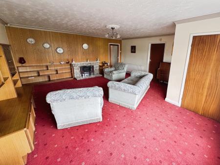3 bedroom Semi-detached bungalow for sale in Park Crescent, Thorne, Doncaster, DN8