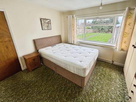 3 bedroom Semi-detached bungalow for sale in Park Crescent, Thorne, Doncaster, DN8