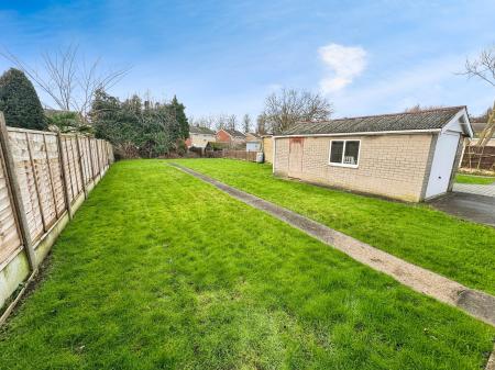 3 bedroom Semi-detached bungalow for sale in Park Crescent, Thorne, Doncaster, DN8