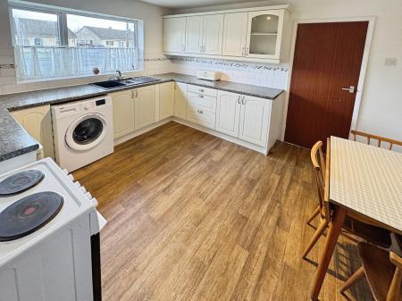 3 bedroom Semi-detached bungalow for sale in Park Crescent, Thorne, Doncaster, DN8