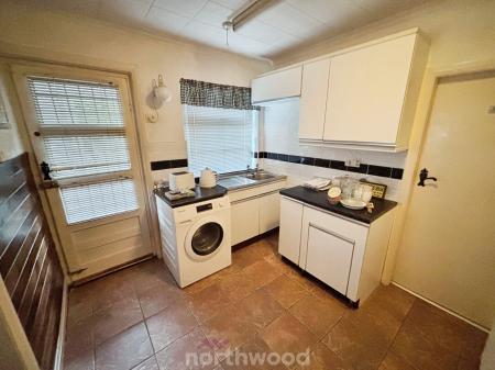 2 bedroom Semi-detached house for sale in Crookesbroom Lane, Hatfield, Doncaster, DN7
