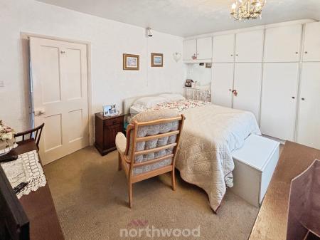 2 bedroom Semi-detached house for sale in Crookesbroom Lane, Hatfield, Doncaster, DN7