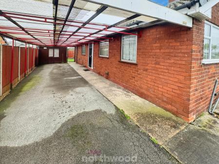 3 bedroom Detached bungalow for sale in Newfield Close, Moorends, Doncaster, DN8