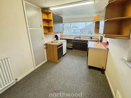 3 bedroom Detached bungalow for sale in Newfield Close, Moorends, Doncaster, DN8