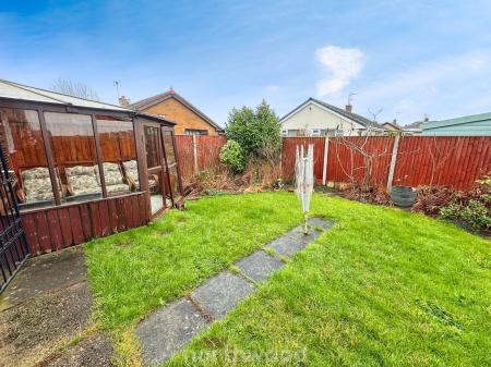 3 bedroom Detached bungalow for sale in Newfield Close, Moorends, Doncaster, DN8
