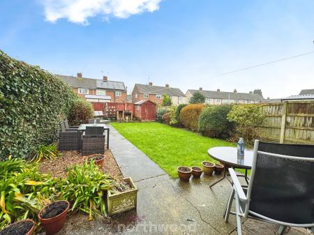 2 bedroom Semi-detached house for sale in Haynes Road, Doncaster, Doncaster, DN8