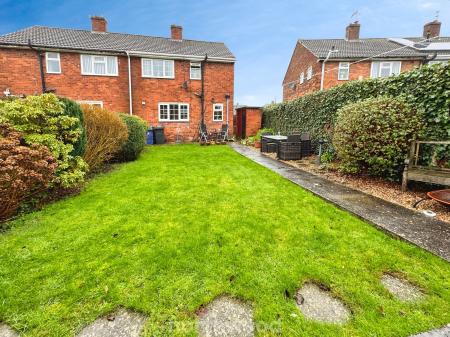 2 bedroom Semi-detached house for sale in Haynes Road, Doncaster, Doncaster, DN8