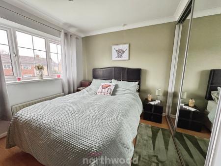2 bedroom Semi-detached house for sale in Haynes Road, Doncaster, Doncaster, DN8