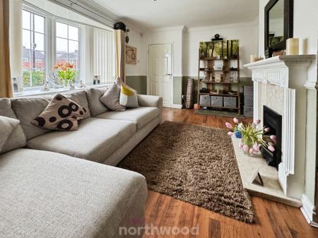 2 bedroom Semi-detached house for sale in Haynes Road, Doncaster, Doncaster, DN8