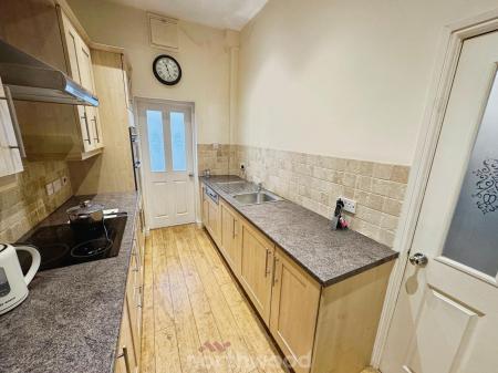3 bedroom Semi-detached house to let in West Street, Thorne, Doncaster, DN8