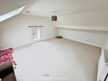 3 bedroom Semi-detached house to let in West Street, Thorne, Doncaster, DN8