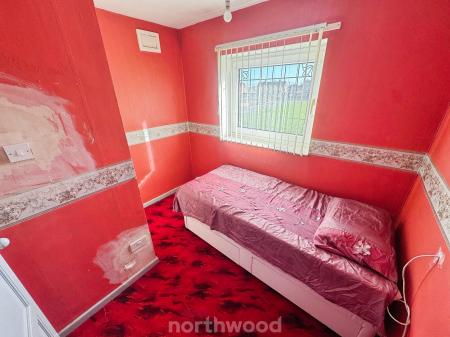 3 bedroom Semi-detached house for sale in Hawthorne Road, Thorne, Doncaster, DN8