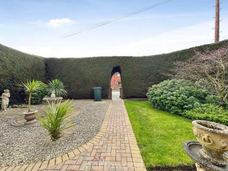 3 bedroom Semi-detached house for sale in Alexandra Street, Thorne, Doncaster, DN8