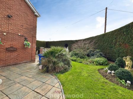 3 bedroom Semi-detached house for sale in Alexandra Street, Thorne, Doncaster, DN8