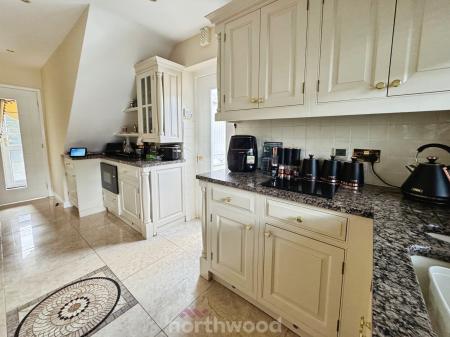 3 bedroom Semi-detached house for sale in Alexandra Street, Thorne, Doncaster, DN8