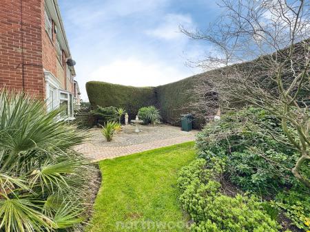 3 bedroom Semi-detached house for sale in Alexandra Street, Thorne, Doncaster, DN8