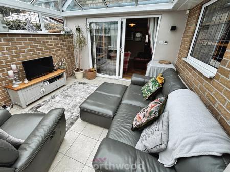 5 bedroom Detached bungalow for sale in King Edward Road, Thorne, DN8