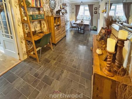 5 bedroom Detached bungalow for sale in King Edward Road, Thorne, DN8