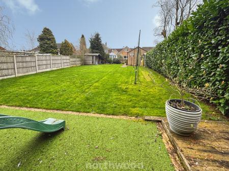 5 bedroom Detached bungalow for sale in King Edward Road, Thorne, DN8