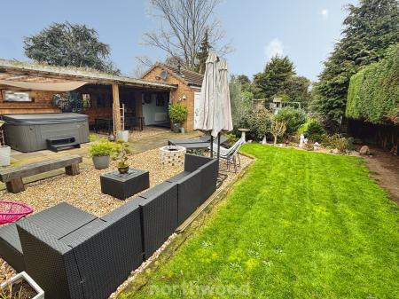 5 bedroom Detached bungalow for sale in King Edward Road, Thorne, DN8