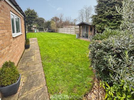 5 bedroom Detached bungalow for sale in King Edward Road, Thorne, DN8