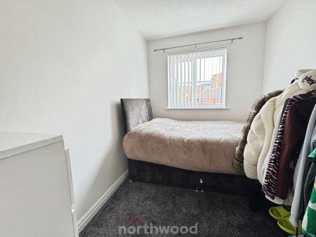 2 bedroom Flat for sale in Dunstan Drive, Thorne, Doncaster, DN8