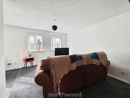 2 bedroom Flat for sale in Dunstan Drive, Thorne, Doncaster, DN8