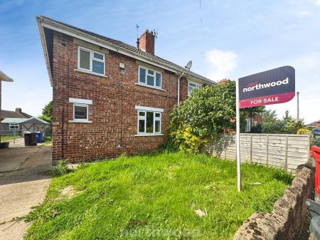 3 bedroom Semi-detached house for sale in The Fairway, Moorends, Doncaster, DN8