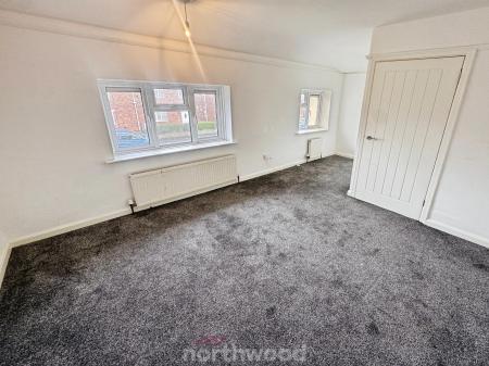 3 bedroom Semi-detached house for sale in The Fairway, Moorends, Doncaster, DN8