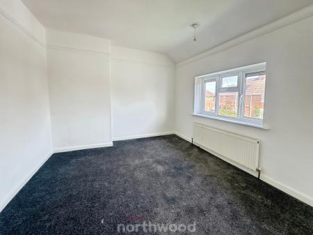 3 bedroom Semi-detached house for sale in The Fairway, Moorends, Doncaster, DN8