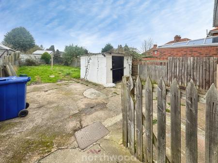 3 bedroom Semi-detached house for sale in The Fairway, Moorends, Doncaster, DN8