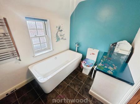 4 bedroom Terraced House for sale in Hennessey Court, Thorne, Doncaster, DN8