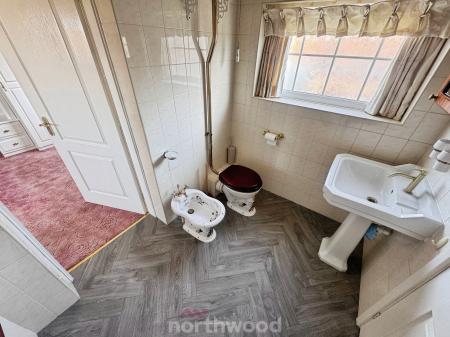 3 bedroom Detached house to let in Dirty Lane, Fishlake, Doncaster, DN7