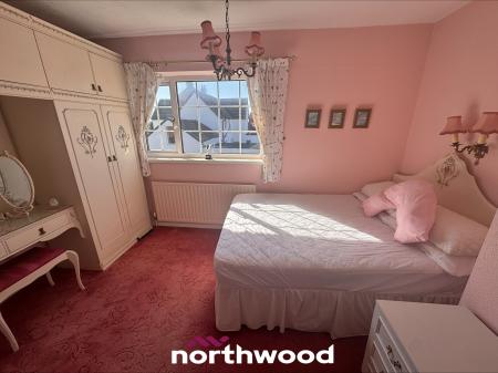 3 bedroom Detached house to let in Dirty Lane, Fishlake, Doncaster, DN7